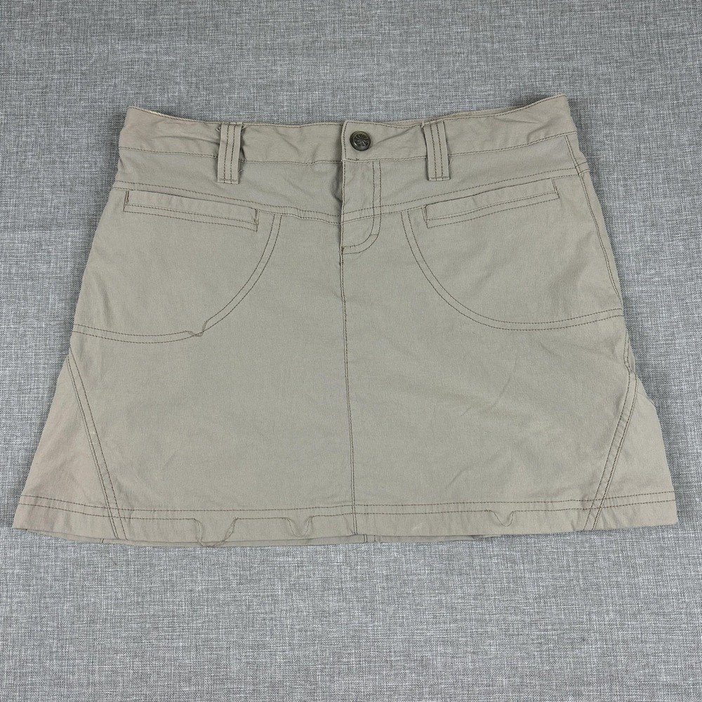 Athleta Skort Womens 4P Beige Hiking Walking Built-In Shorts Stretch Pockets